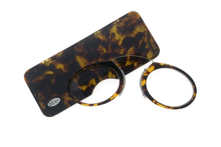 Nose Clip Reading Glasses သည် အမြင်အာရုံကို မည်ကဲ့သို့ ပြောင်းလဲစေသနည်း။