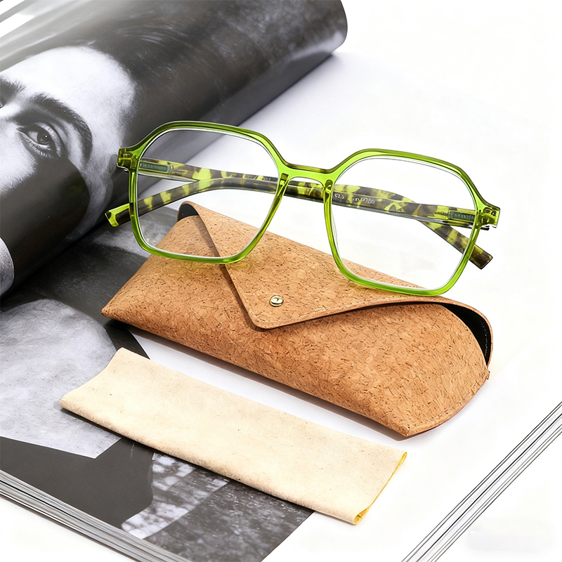 Foreseeing 2025: The Fashion Revolution and Brand Customization of Reading Glasses